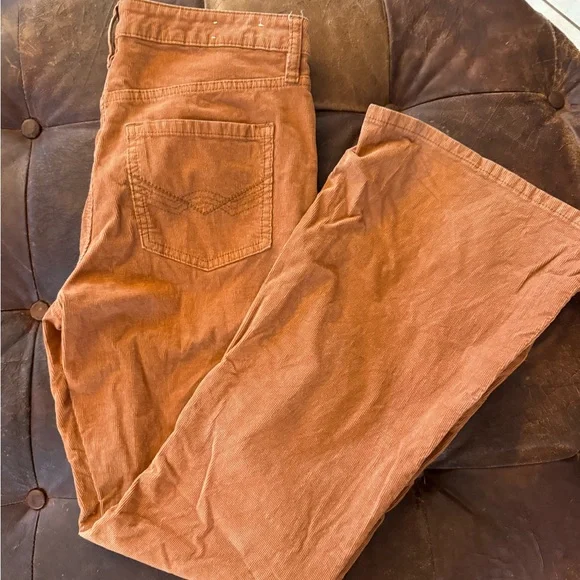 Idylllwind Miranda Lambert High Rise Flare Pecan Tan Women's Jeans Size 10x32 - Picture 2 of 4